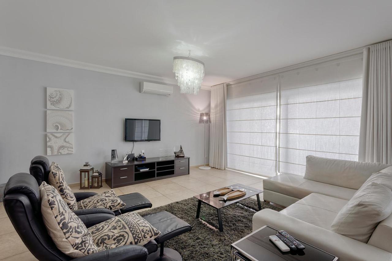 Luxury Apt With Side Seaviews And Pool, Best Location สลีมา ภายนอก รูปภาพ