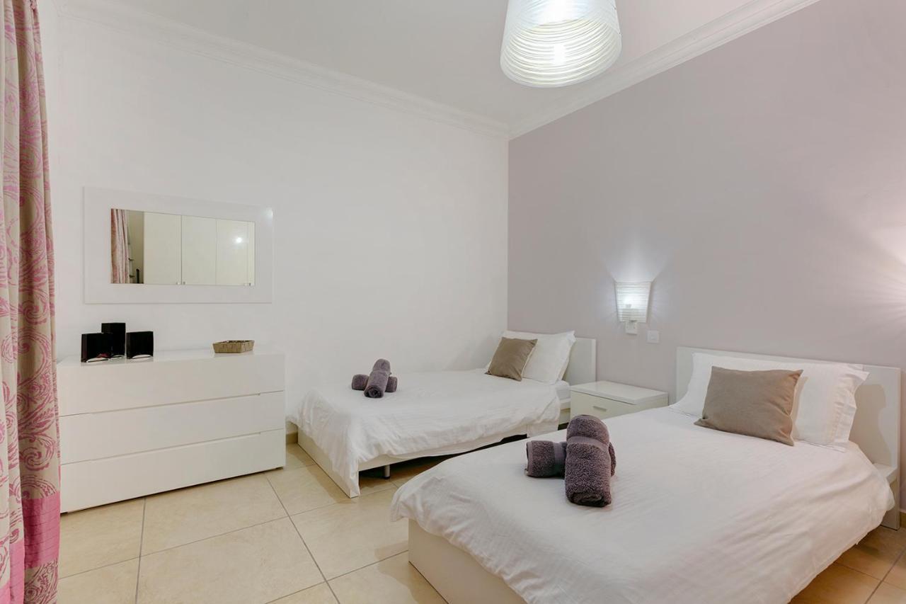 Luxury Apt With Side Seaviews And Pool, Best Location สลีมา ภายนอก รูปภาพ