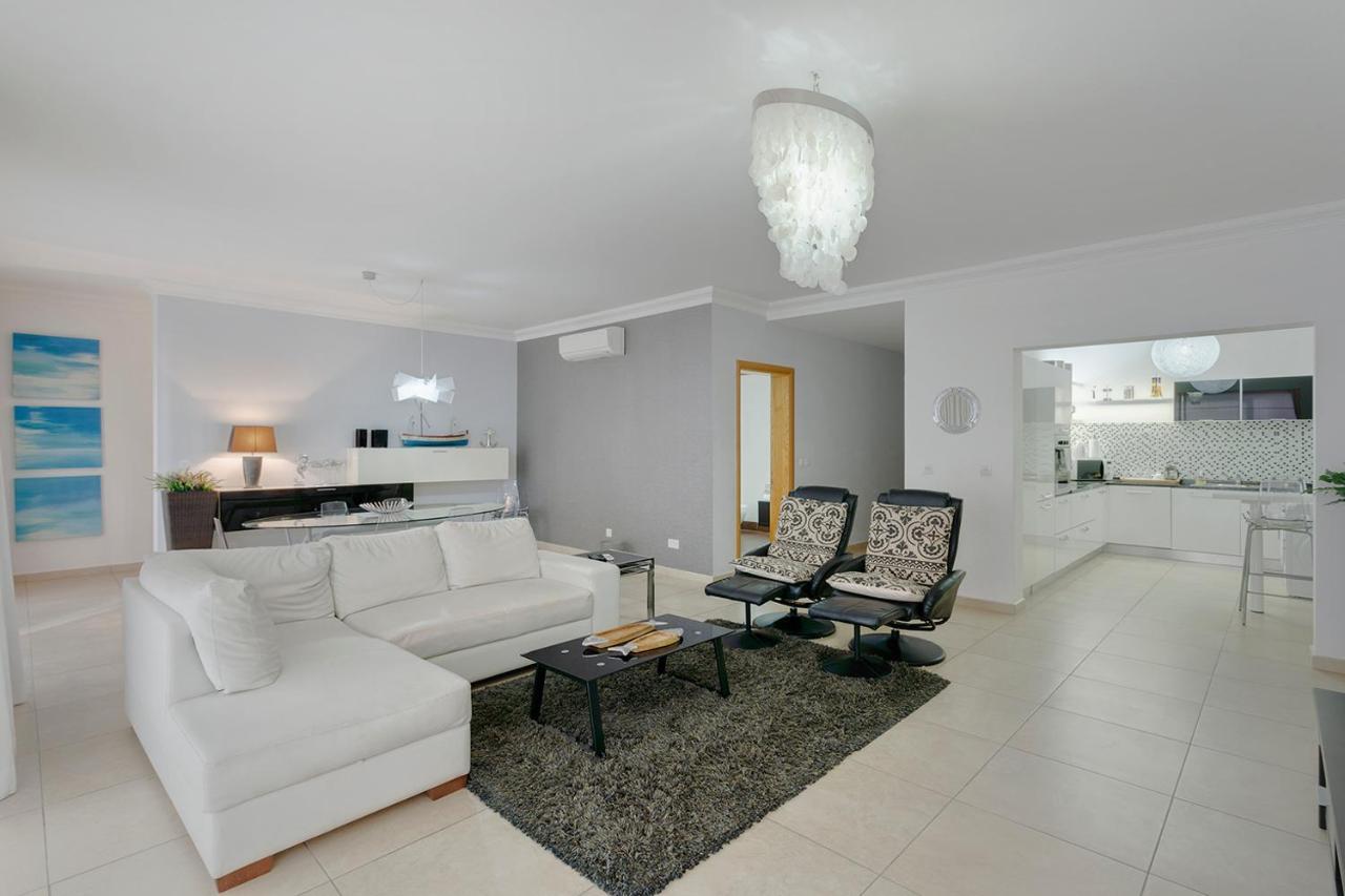 Luxury Apt With Side Seaviews And Pool, Best Location สลีมา ภายนอก รูปภาพ